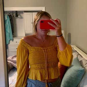 American Eagle off the shoulder blouse